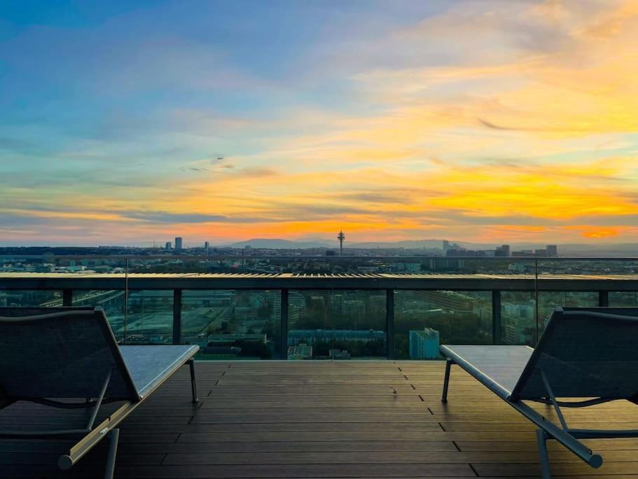 Exclusive With Pool And Terrace Appartement Wenen
